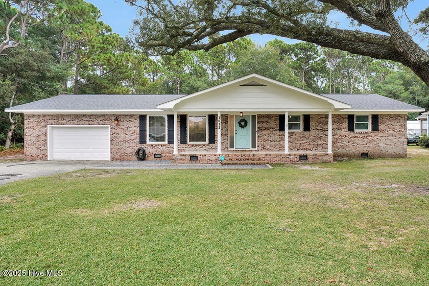 Welcome to 1012 E Moore St., a beautifully renovated ranch-style - Beach Home for sale in Southport, North Carolina on Beachhouse.com