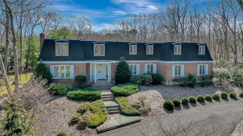 Do not miss out on this exceptional Brick Colonial in the - Beach Home for sale in Setauket, New York on Beachhouse.com