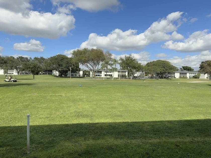 FIRST FLOOR, CORNER UNIT WITH AMAZING GOLF COURSE VIEWS...2 - Beach Condo for sale in Delray Beach, Florida on Beachhouse.com