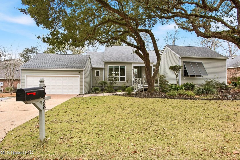 Welcome to 7928 Hapuna Place -- a beautifully remodeled golf - Beach Home for sale in Diamondhead, Mississippi on Beachhouse.com
