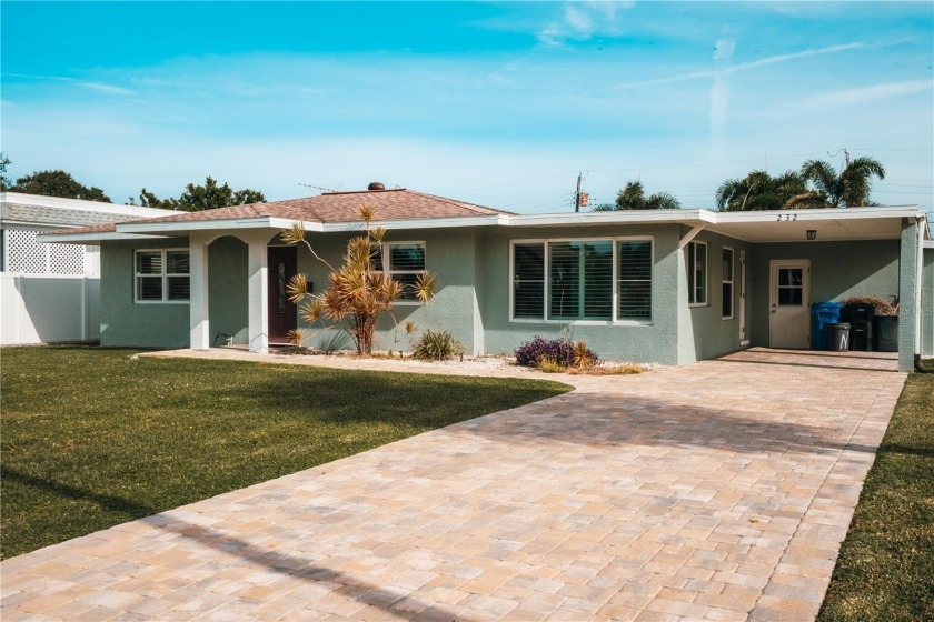 Sweet opportunity for your Florida getaway or investment! This - Beach Home for sale in Venice, Florida on Beachhouse.com