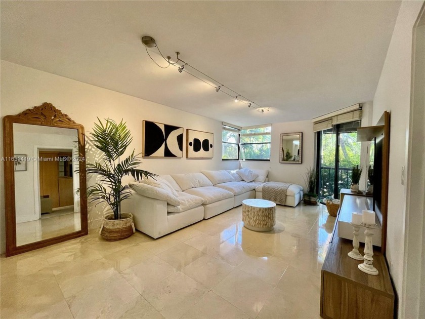 This 1 bedroom 1.5 bath unit is fully remodeled, impact windows - Beach Condo for sale in Key Biscayne, Florida on Beachhouse.com