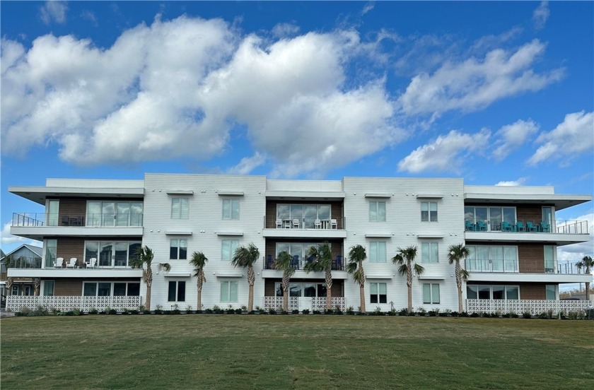 The Pool Residences are the center of Sunflower Beach.  This - Beach Condo for sale in Port Aransas, Texas on Beachhouse.com