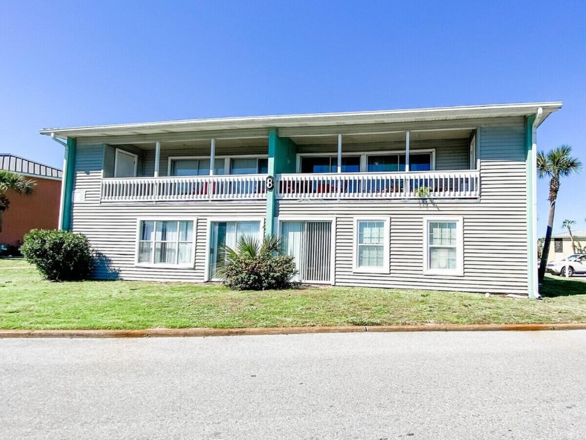 'Rental Machine' with three pools and lake. Gulf Terrace - Beach Condo for sale in Destin, Florida on Beachhouse.com