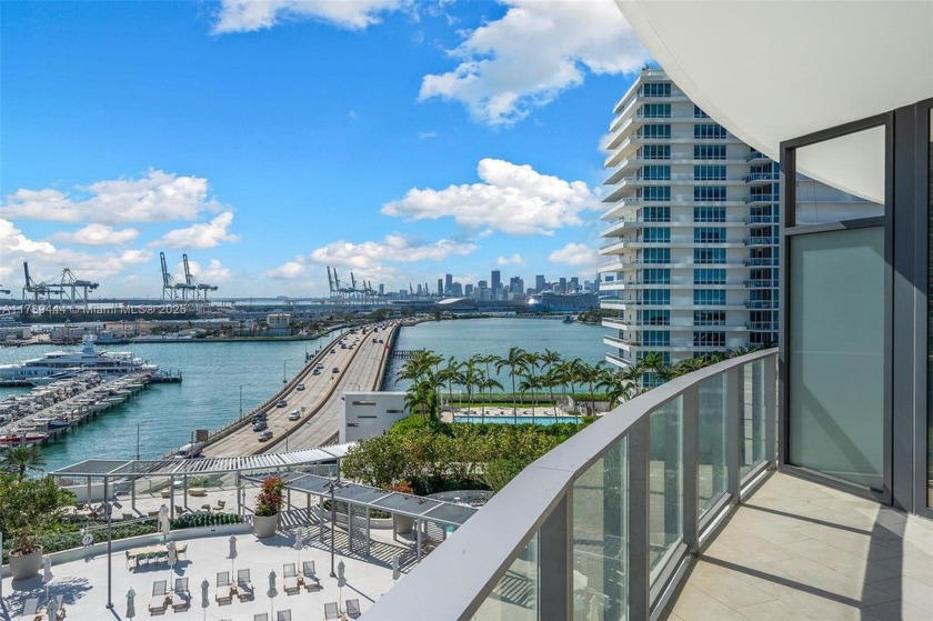 Spacious and bright corner 3 bedroom, 3.5 bathroom residence - Beach Condo for sale in Miami Beach, Florida on Beachhouse.com