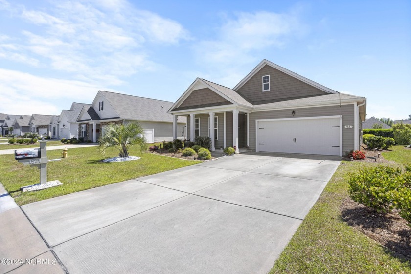 Welcome to 1327 Sunny Slope Circle, a delightful residence - Beach Home for sale in Calabash, North Carolina on Beachhouse.com