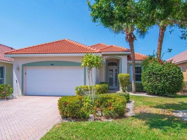 BRAND-NEW ROOF, NEW INTERIOR AND EXTERIOR PAINT, NEW - Beach Home for sale in Port Saint Lucie, Florida on Beachhouse.com