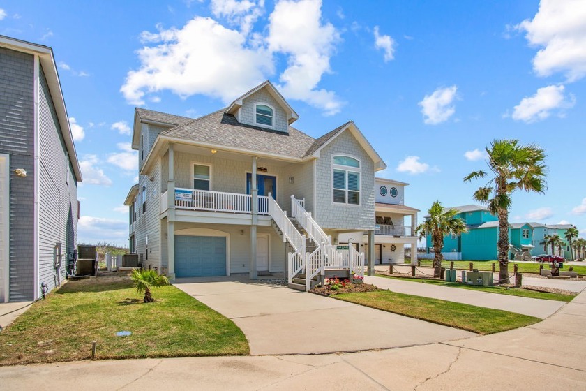 Check out this amazing Beachfront house in Port Aransas. Located - Beach Home for sale in Port Aransas, Texas on Beachhouse.com