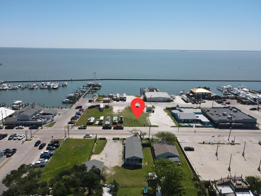 Marvelous commercial opportunity in very busy Fulton location - Beach Lot for sale in Rockport, Texas on Beachhouse.com