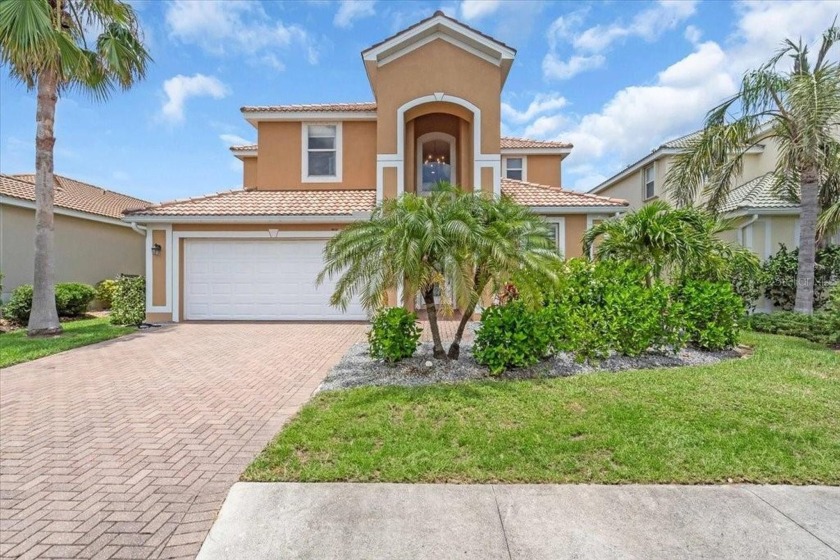 HUGE PRICE REDUCTION! NEW LANDSCAPING AND FRESHENED LANAI PAVER - Beach Home for sale in Venice, Florida on Beachhouse.com
