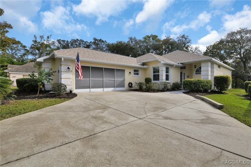 This exquisite home in the Hammocks of Sugarmill Woods is the - Beach Home for sale in Homosassa, Florida on Beachhouse.com