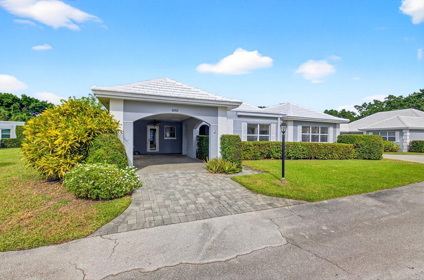 Welcome to beautiful Delray Dunes Golf and Country Club and this - Beach Home for sale in Boynton Beach, Florida on Beachhouse.com