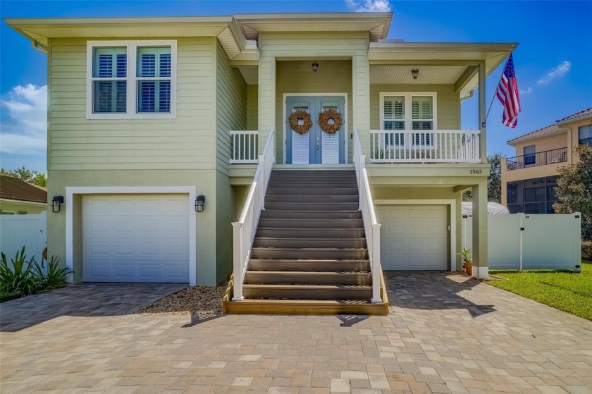 Captivating single-family home (no flood insurance required) - Beach Home for sale in Tarpon Springs, Florida on Beachhouse.com