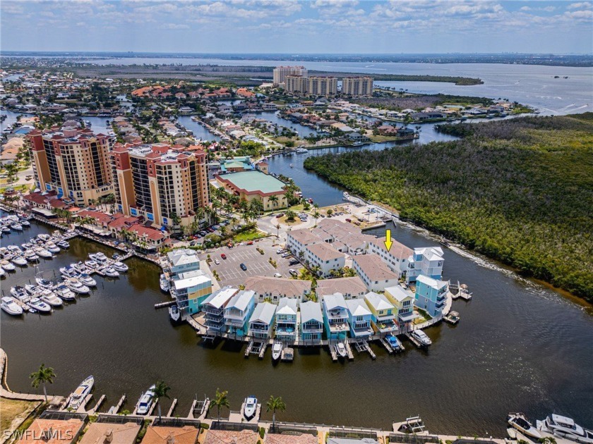 BRING ALL OFFERS - MOTIVATED SELLER 

BOAT DOCK WITH 16K LIFT - Beach Townhome/Townhouse for sale in Cape Coral, Florida on Beachhouse.com