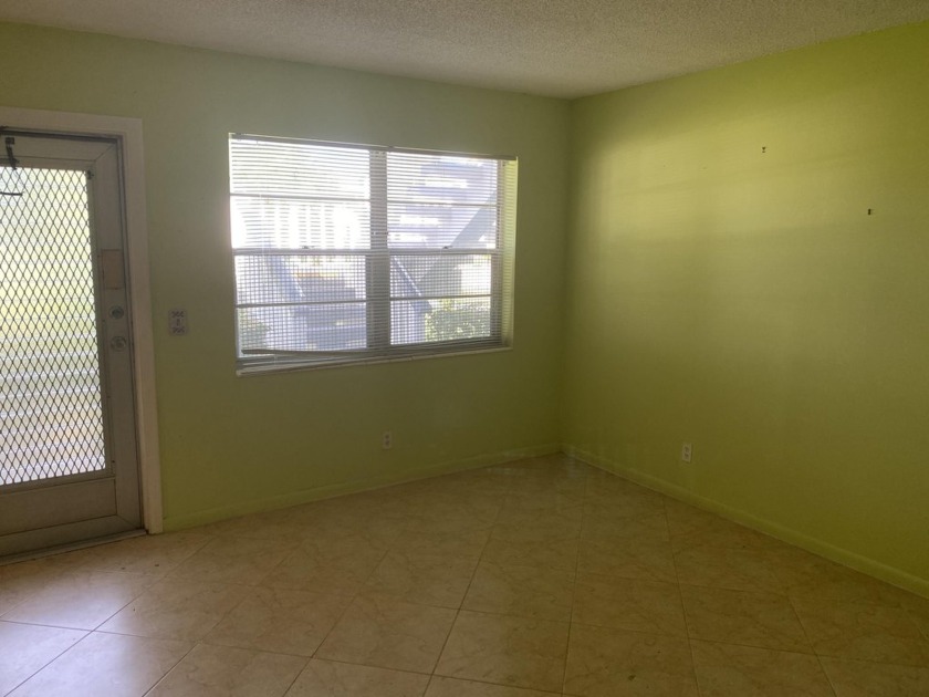 55+ adult active community with numerous amenities for all types - Beach Condo for sale in West Palm Beach, Florida on Beachhouse.com