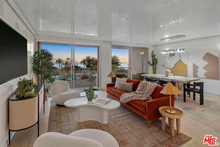 Beautifully updated one bedroom with breathtaking ocean views - Beach Condo for sale in Santa Monica, California on Beachhouse.com