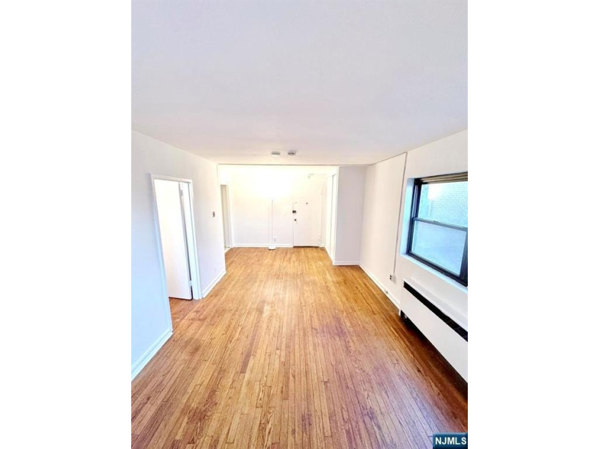 Welcome to your freshly painted studio at Linwood Park, that - Beach Other for sale in Fort Lee, New Jersey on Beachhouse.com