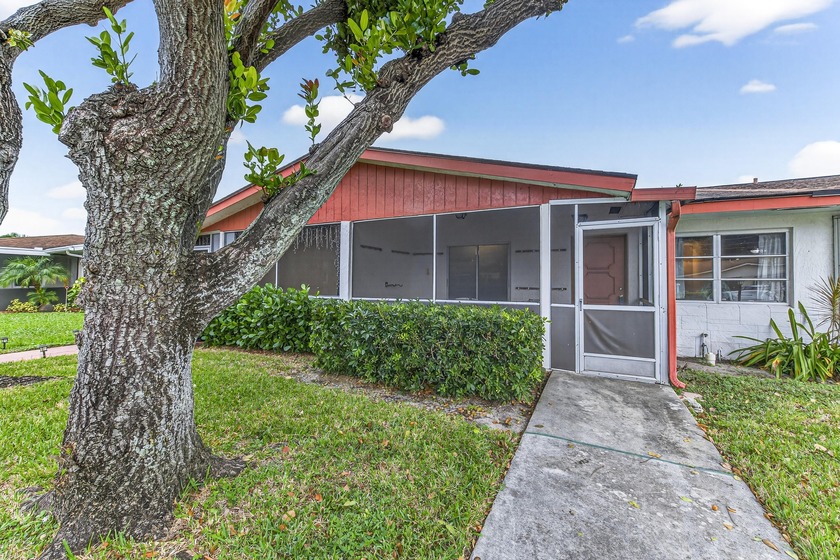 Discover relaxed South Florida living in Delray Villas, a - Beach Home for sale in Delray Beach, Florida on Beachhouse.com