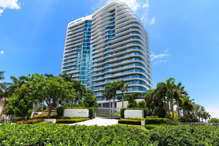 Magnificent and expansive water views welcome you as you step - Beach Condo for sale in West Palm Beach, Florida on Beachhouse.com