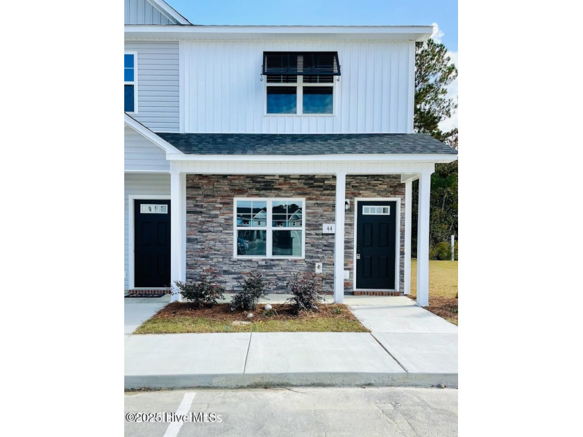 SELLER IS OFFERING $3,000 ''USE AS YOU CHOOSE'' PLUS ADDITIONAL - Beach Townhome/Townhouse for sale in Sneads Ferry, North Carolina on Beachhouse.com