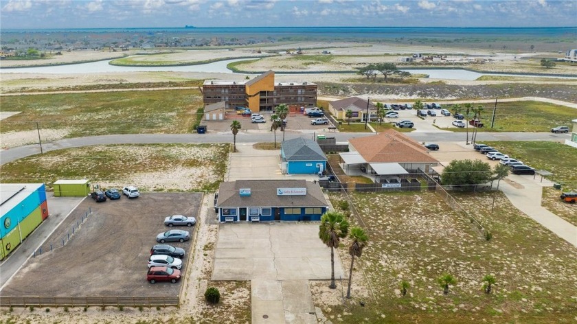 Property consists of two retail spaces, a hair salon & a - Beach Commercial for sale in Corpus Christi, Texas on Beachhouse.com