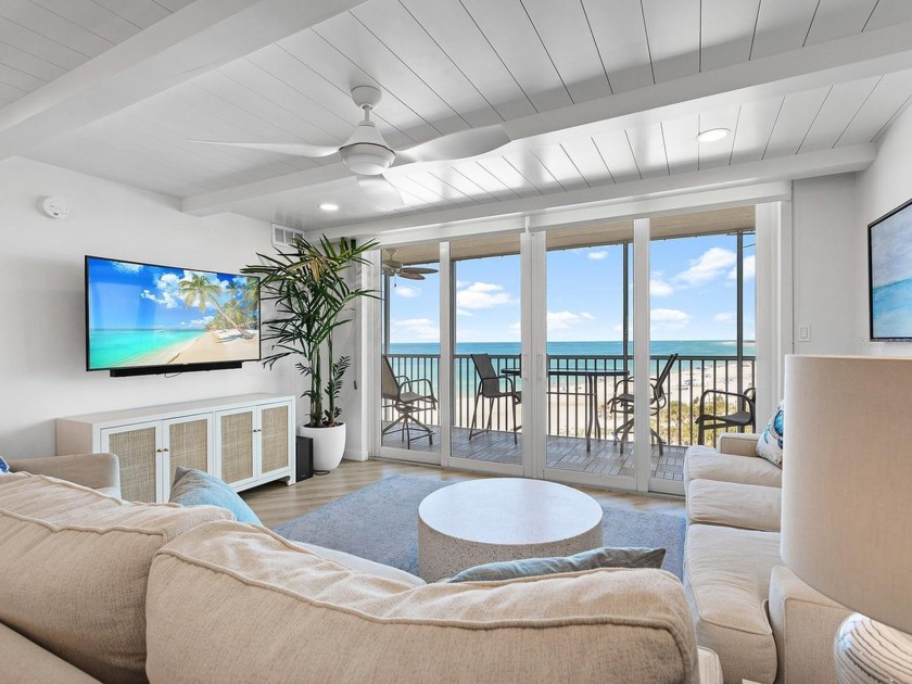 Turnkey-furnished 8th-floor gem in Crystal Sands on Siesta Key! - Beach Condo for sale in Sarasota, Florida on Beachhouse.com