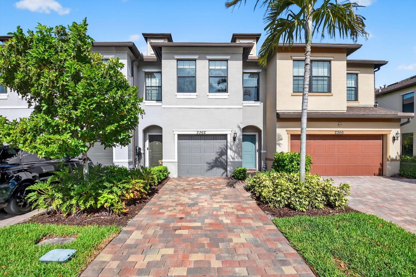 Welcome to your lakeside escape in the heart of Palm Springs! - Beach Townhome/Townhouse for sale in Palm Springs, Florida on Beachhouse.com