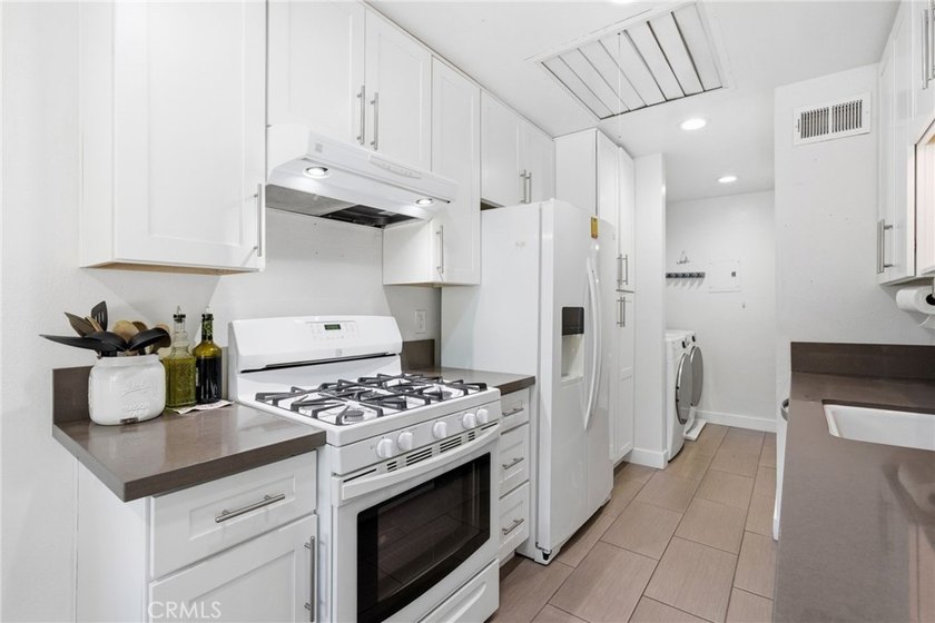 Charming 2-bedroom, 1.5-bath, this well-maintained home is an - Beach Condo for sale in Mission Viejo, California on Beachhouse.com