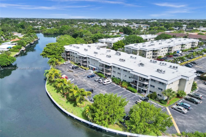 WELCOME HOME! Quaint community of River Manor! Updated 3rd floor - Beach Condo for sale in Wilton Manors, Florida on Beachhouse.com