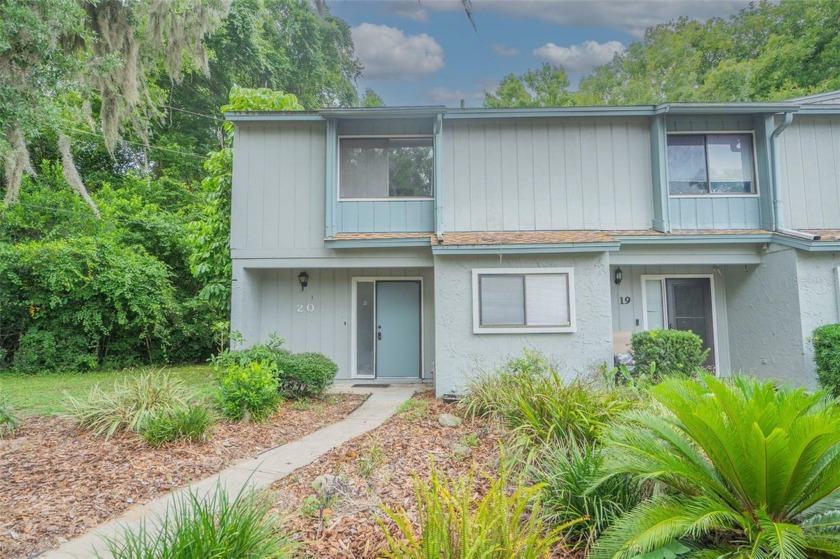 Under contract-accepting backup offers. Affordable Ormond beach - Beach Townhome/Townhouse for sale in Ormond Beach, Florida on Beachhouse.com