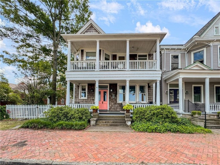 Welcome to an exquisite gem in Olde Towne Portsmouth's - Beach Home for sale in Portsmouth, Virginia on Beachhouse.com