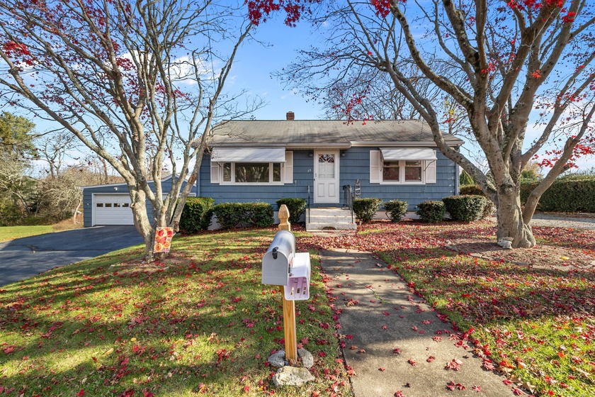 Charming 1950s ranch set at the end of a quiet cul-de-sac on the - Beach Home for sale in Waterford, Connecticut on Beachhouse.com