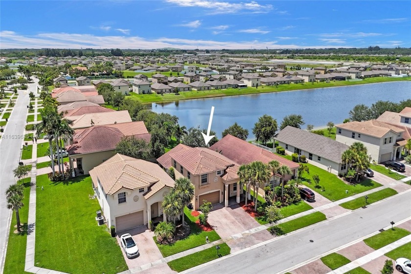 Welcome to this stunning spacious 4 bedroom 3 bathroom boating 3 - Beach Home for sale in Fort Pierce, Florida on Beachhouse.com