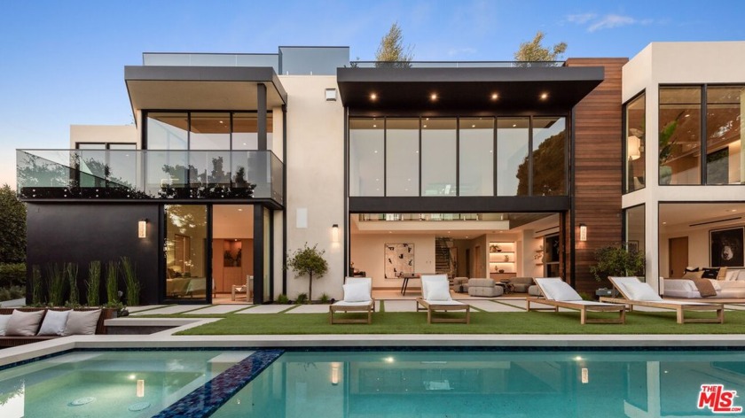 The apex of modern sustainable luxury has arrived in the - Beach Home for sale in Pacific Palisades, California on Beachhouse.com