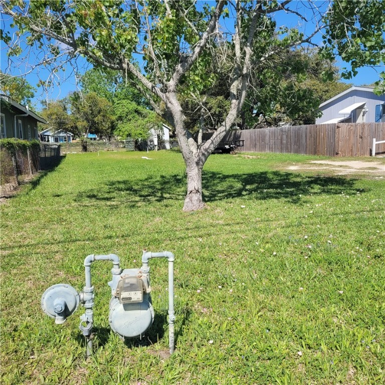 Location, Location! In the heart of Rockport, this 50 x 128 lot - Beach Lot for sale in Rockport, Texas on Beachhouse.com