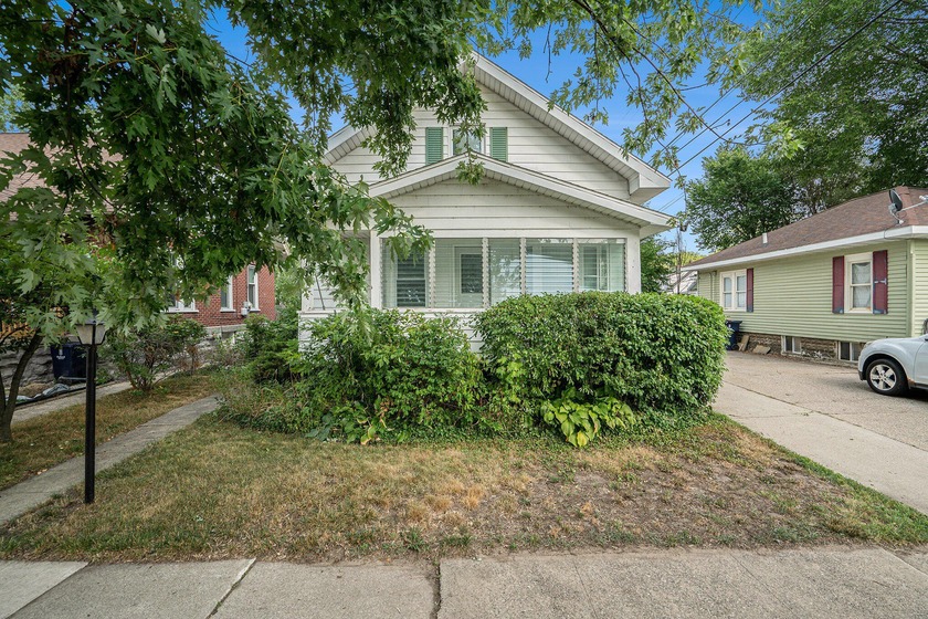 You'll love this home's amazing location near Kollen Park, the - Beach Home for sale in Holland, Michigan on Beachhouse.com