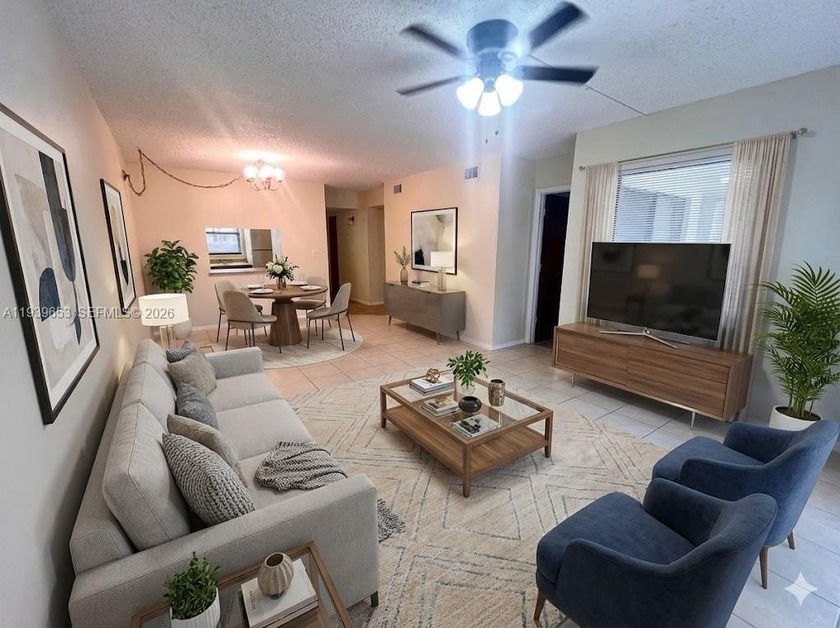 Beautiful 2/2 on the first floor with stunning lake views! - Beach Condo for sale in Coral Springs, Florida on Beachhouse.com