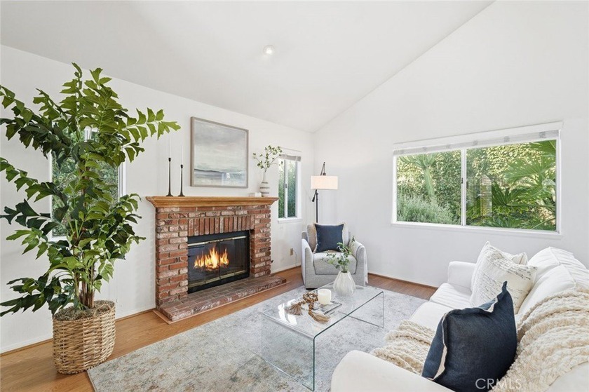 Step inside this beautiful Redondo Beach townhome where it's - Beach Townhome/Townhouse for sale in Redondo Beach, California on Beachhouse.com