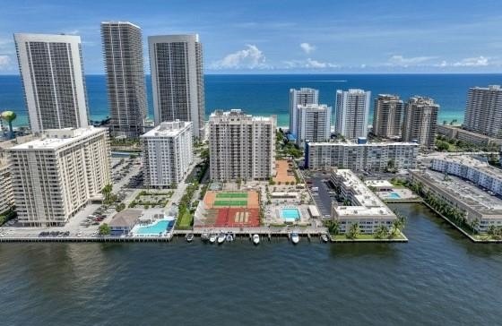*** MOTIVATED SELLER *** Welcome to the serene and luxurious - Beach Condo for sale in Hallandale Beach, Florida on Beachhouse.com