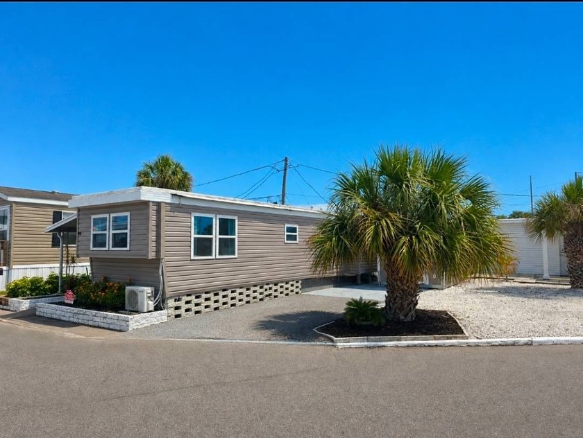 STOP HERE!!! Cash buyers, this is the Florida opportunity you - Beach Home for sale in St. Petersburg, Florida on Beachhouse.com