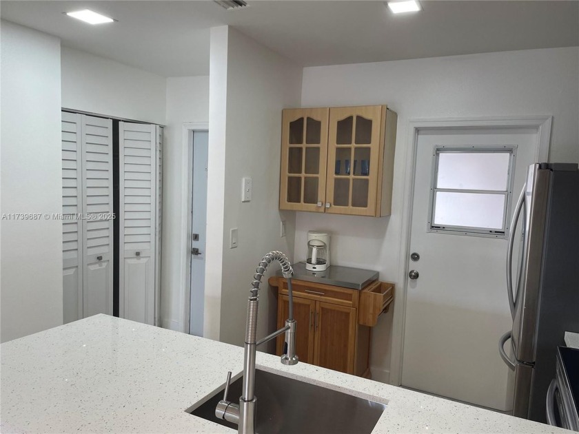 Exceptional beautiful completely remodeled 2 bedrooms 2 - Beach Condo for sale in Lauderdale Lakes, Florida on Beachhouse.com