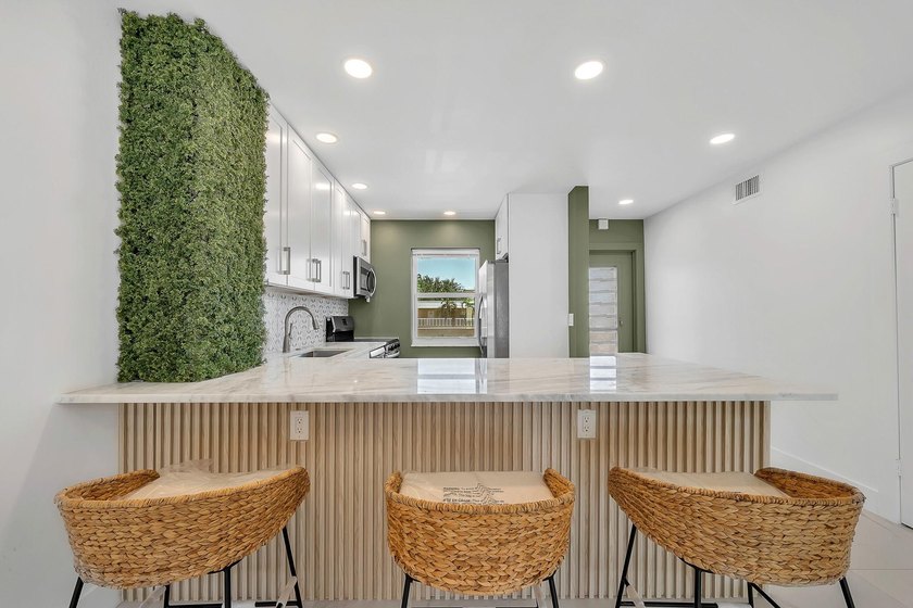 EASY FINANCING, 55+ COMMUNITY; GREAT LOCATION, CLOSE TO HIGHWAYS - Beach Condo for sale in Boca Raton, Florida on Beachhouse.com