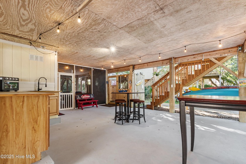 Welcome to 307 Bay Circle! Enjoy the peaceful and serene outdoor - Beach Home for sale in North Topsail Beach, North Carolina on Beachhouse.com