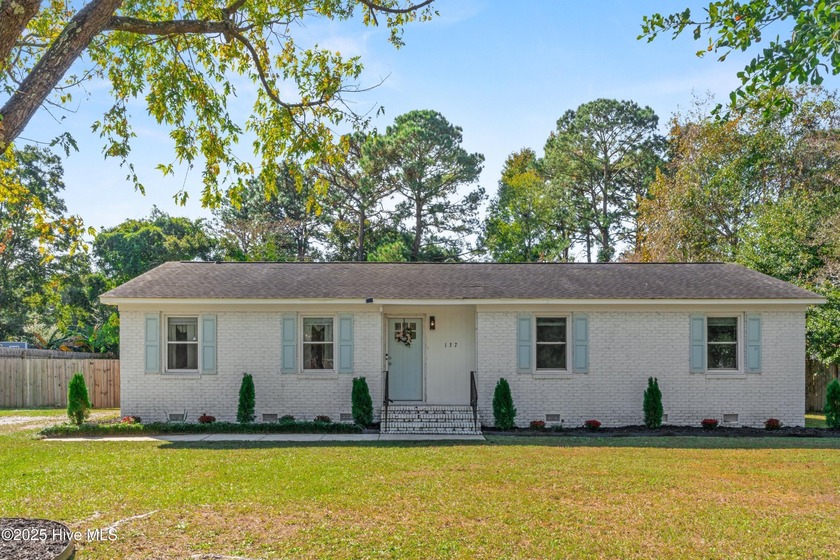 MAJOR price improvement. Welcome to 137 Cherokee Trail - Beach Home for sale in Wilmington, North Carolina on Beachhouse.com