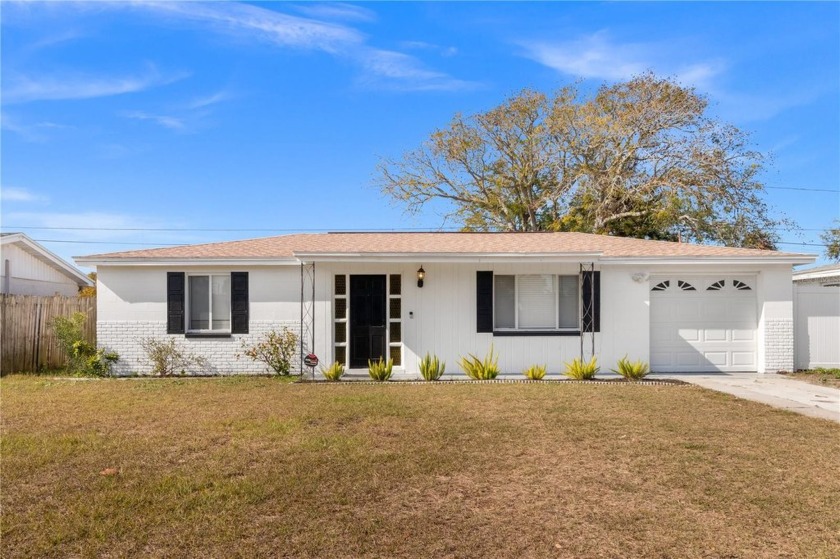 Fully Renovated Home with Modern Updates

Welcome to this - Beach Home for sale in Holiday, Florida on Beachhouse.com