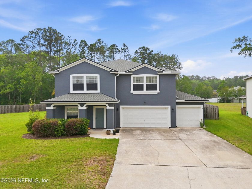 POOL home in the heart of Middleburg! This spacious and - Beach Home for sale in Middleburg, Florida on Beachhouse.com