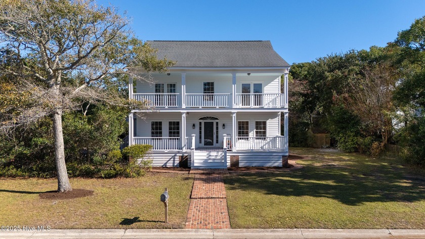 Welcome to 102 Island View Drive - a beautifully appointed - Beach Home for sale in Beaufort, North Carolina on Beachhouse.com