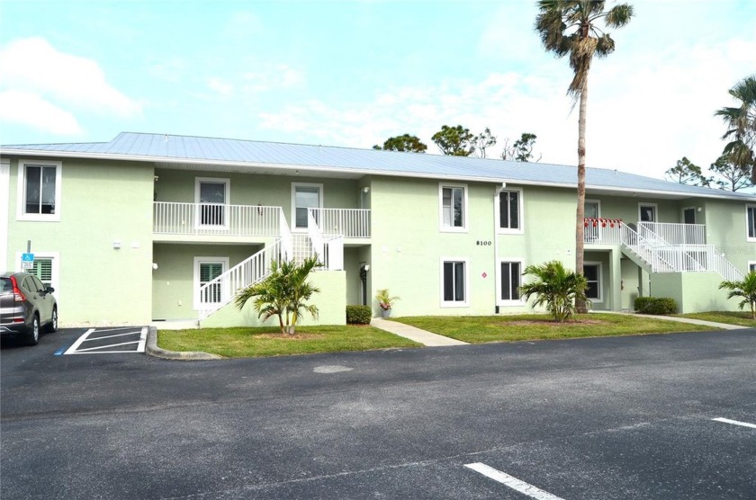 One owner, clean as a whistle, move-in ready condo.  Two - Beach Condo for sale in Rotonda West, Florida on Beachhouse.com