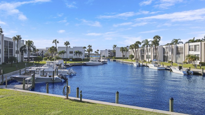 Welcome to your riverfront polished 2 bd 2bath that can be your - Beach Condo for sale in Stuart, Florida on Beachhouse.com