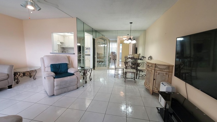 Bright and cheerful ground floor, one bedroom, one and one-half - Beach Condo for sale in West Palm Beach, Florida on Beachhouse.com